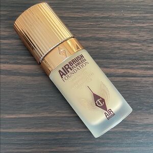 Charlotte Tilbury Airbrush Flawless Foundation - 6 Neutral
